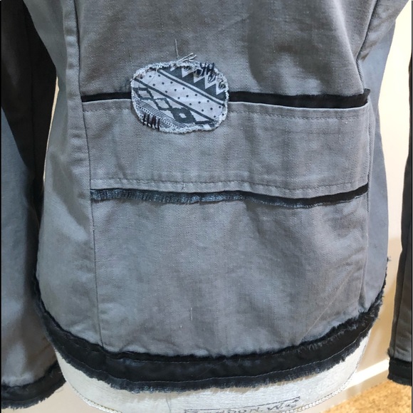 BKE Buckle Fun Jacket NWT - Picture 5 of 12